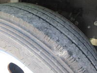 いすゞエルフ平ボディ小型（2t・3t）[写真11]