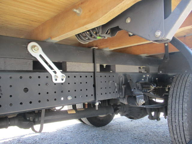 いすゞエルフ平ボディ小型（2t・3t）[写真12]