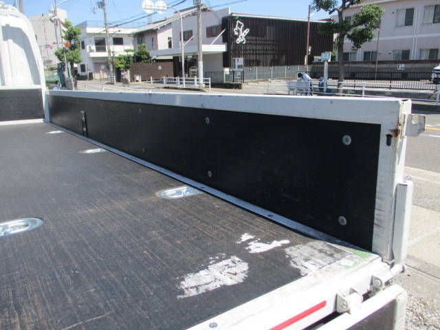 いすゞエルフ平ボディ小型（2t・3t）[写真15]