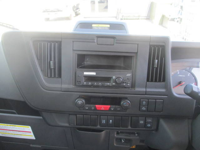 いすゞエルフ平ボディ小型（2t・3t）[写真24]