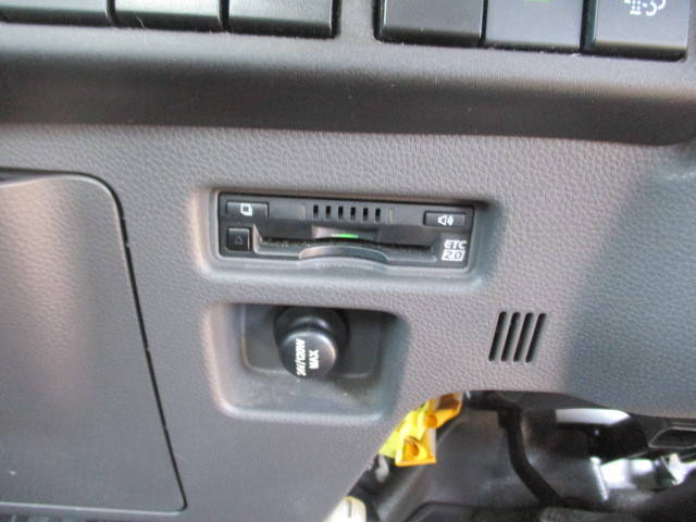 いすゞエルフ平ボディ小型（2t・3t）[写真27]