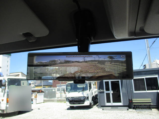 いすゞエルフ平ボディ小型（2t・3t）[写真28]