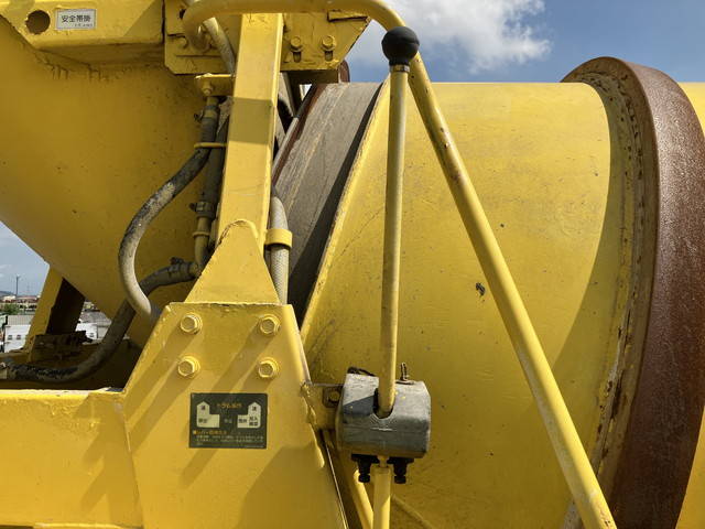 いすゞギガミキサー車（コンクリートミキサー）大型（10t）[写真14]