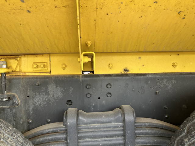 いすゞギガミキサー車（コンクリートミキサー）大型（10t）[写真29]