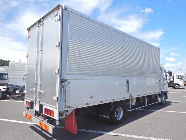 日野レンジャーアルミウイング中型（4t）[写真02]