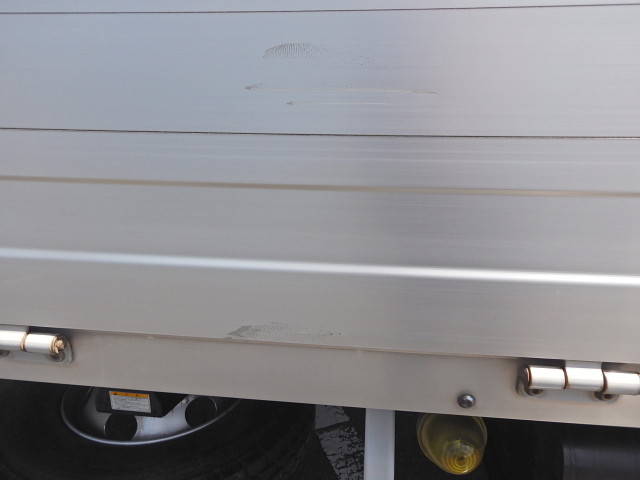 日野レンジャーアルミウイング中型（4t）[写真24]