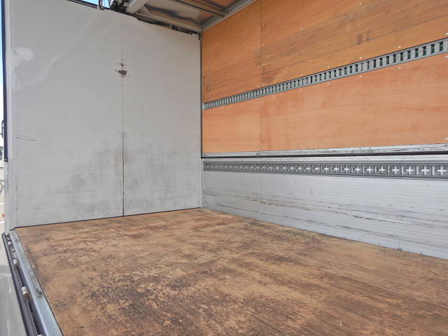 日野レンジャーアルミウイング中型（4t）[写真31]