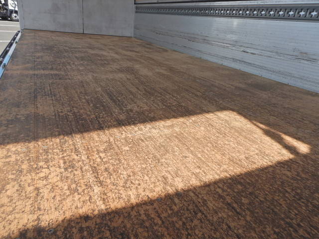 日野レンジャーアルミウイング中型（4t）[写真33]