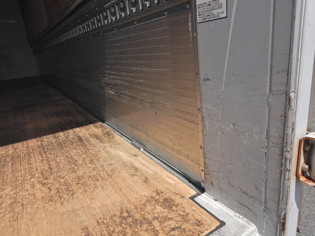 日野レンジャーアルミウイング中型（4t）[写真35]