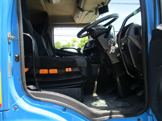 日野プロフィアアルミウイング大型（10t）[写真28]