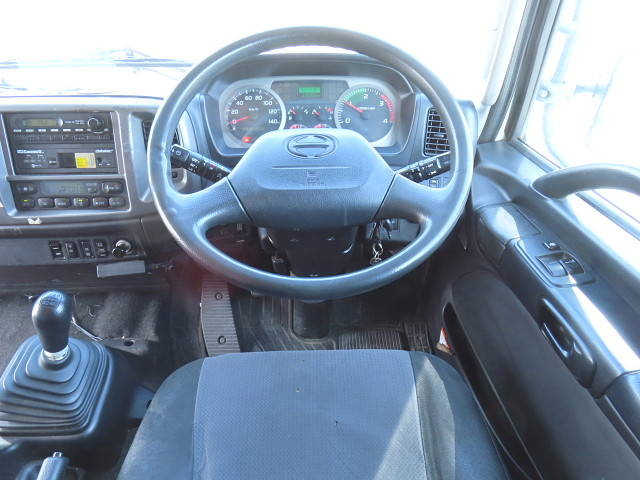 日野レンジャーアルミウイング中型（4t）[写真19]