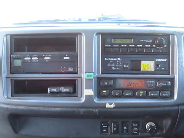 日野レンジャーアルミウイング中型（4t）[写真20]