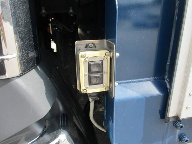 日野プロフィアアルミウイング大型（10t）[写真10]