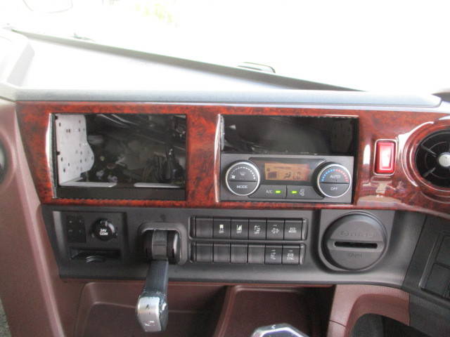 日野プロフィアアルミウイング大型（10t）[写真32]