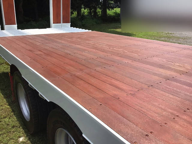 いすゞギガセルフローダー大型（10t）[写真11]