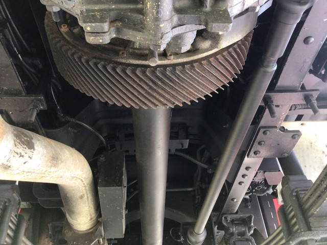 いすゞギガセルフローダー大型（10t）[写真27]