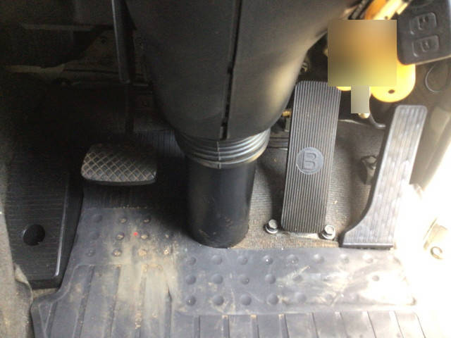 いすゞギガセルフローダー大型（10t）[写真35]