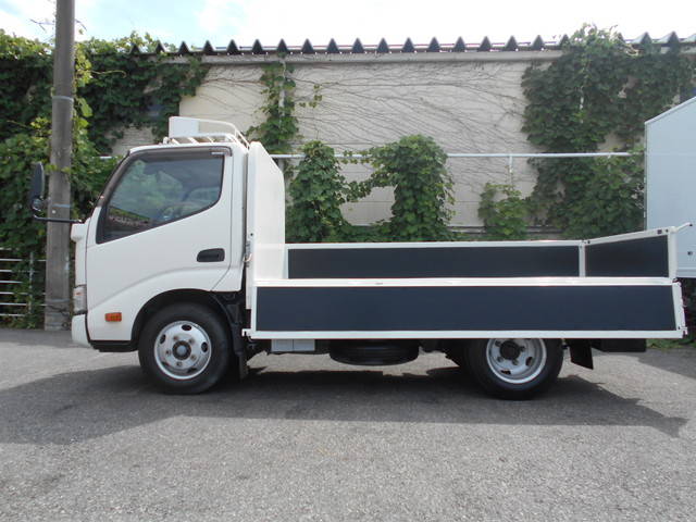 日野デュトロ平ボディ小型（2t・3t）[写真07]