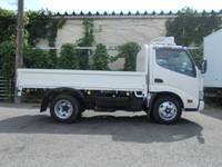 日野デュトロ平ボディ小型（2t・3t）[写真09]