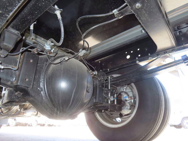 日野デュトロ冷凍車（冷蔵車）小型（2t・3t）[写真10]