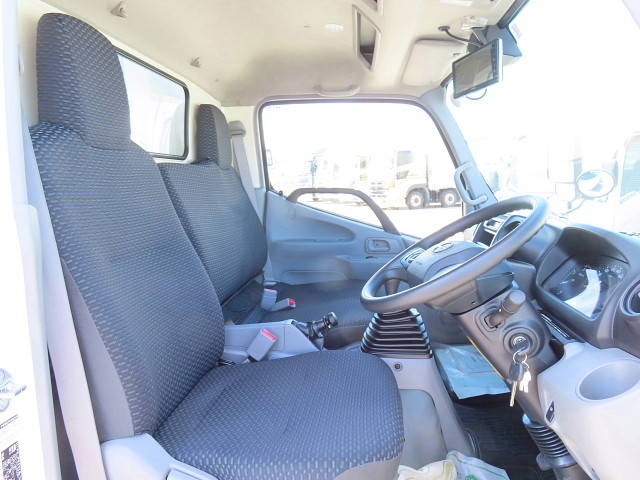日野デュトロ冷凍車（冷蔵車）小型（2t・3t）[写真15]