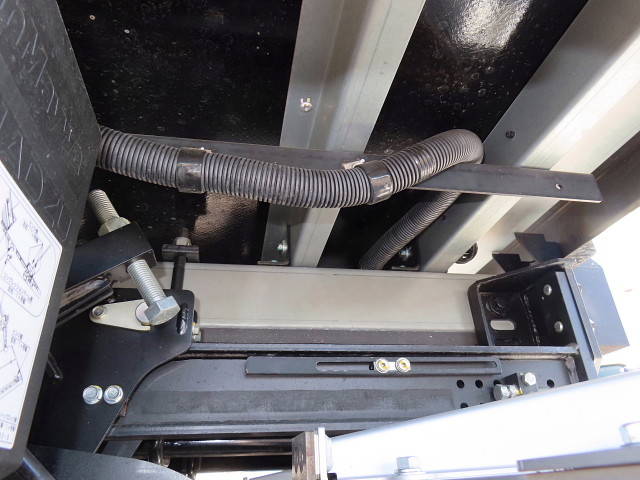 日野デュトロ冷凍車（冷蔵車）小型（2t・3t）[写真09]