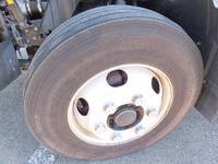 三菱ふそうキャンターアルミバン小型（2t・3t）[写真13]