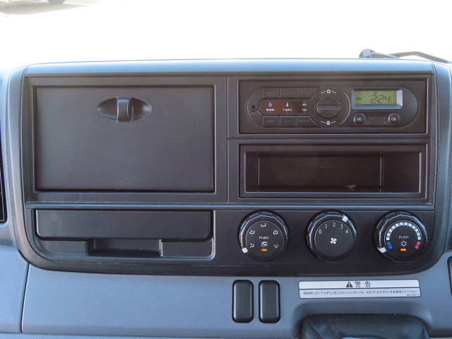 三菱ふそうキャンターアルミバン小型（2t・3t）[写真22]