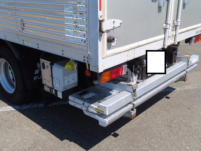 三菱ふそうキャンターアルミバン小型（2t・3t）[写真35]