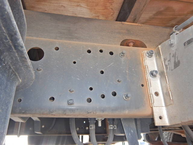 三菱ふそうファイタークレーン4段中型（4t）[写真11]