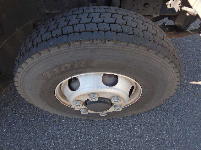 三菱ふそうファイタークレーン4段中型（4t）[写真14]