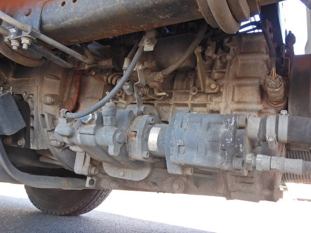 三菱ふそうファイタークレーン4段中型（4t）[写真08]