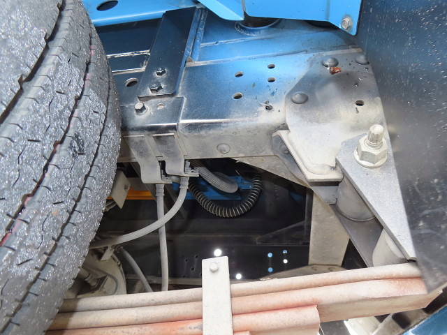 いすゞエルフパッカー車（塵芥車）小型（2t・3t）[写真10]