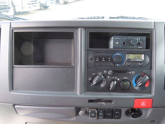 いすゞエルフパッカー車（塵芥車）小型（2t・3t）[写真23]