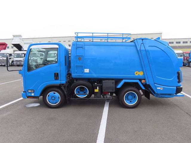いすゞエルフパッカー車（塵芥車）小型（2t・3t）[写真27]