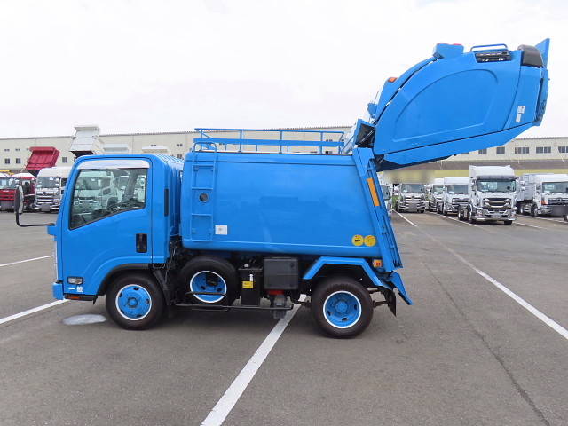 いすゞエルフパッカー車（塵芥車）小型（2t・3t）[写真28]
