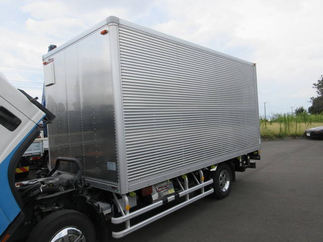 いすゞエルフアルミバン小型（2t・3t）[写真16]