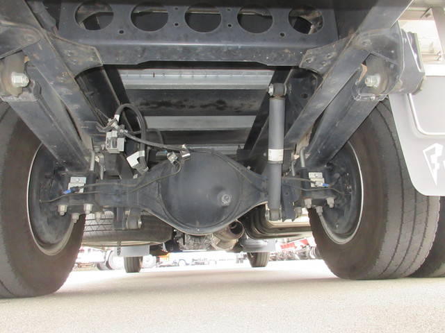 いすゞエルフアルミバン小型（2t・3t）[写真19]