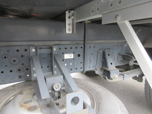 いすゞエルフアルミバン小型（2t・3t）[写真20]