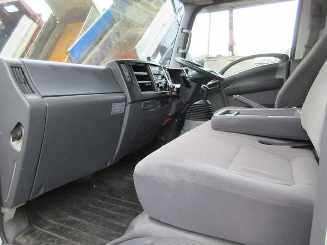 いすゞエルフアルミバン小型（2t・3t）[写真29]