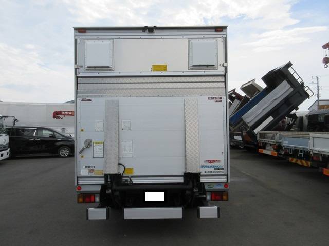 いすゞエルフアルミバン小型（2t・3t）[写真07]