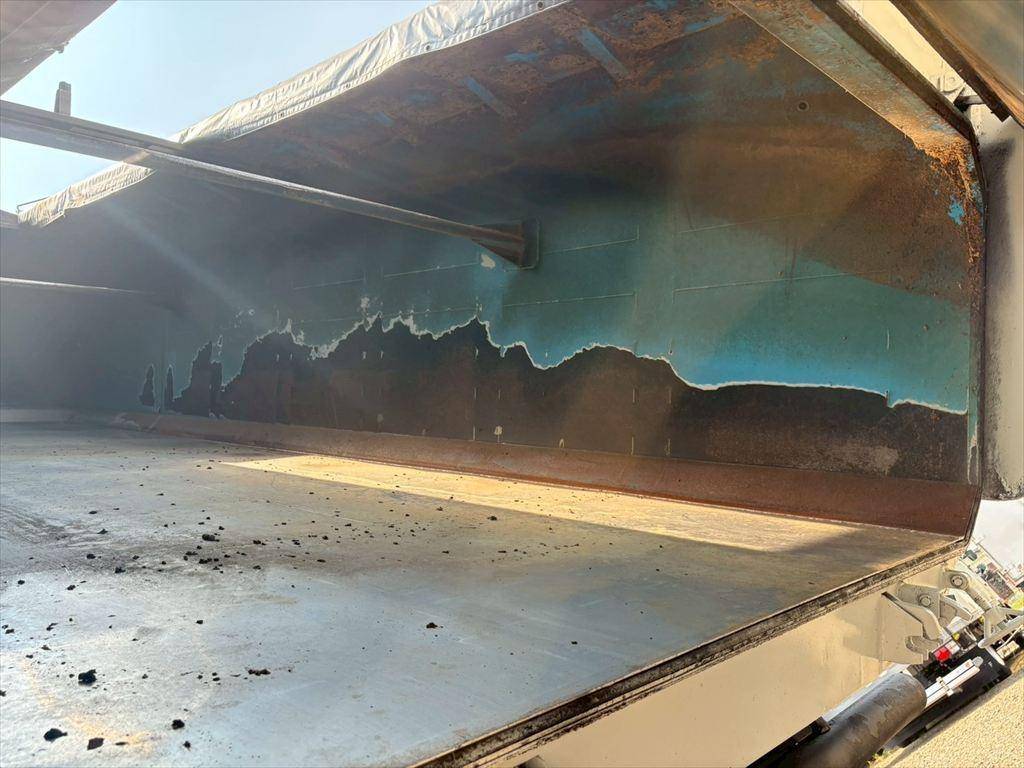 三菱ふそうスーパーグレート深ダンプ（土砂禁ダンプ）大型（10t）[写真10]