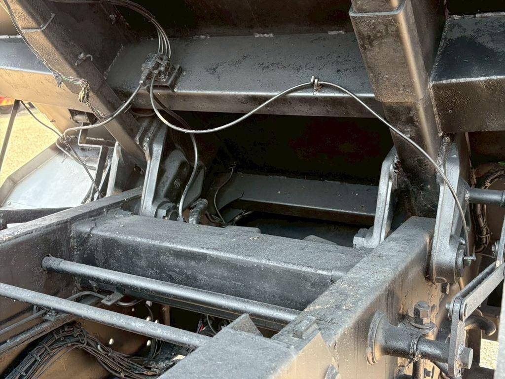 三菱ふそうスーパーグレート深ダンプ（土砂禁ダンプ）大型（10t）[写真12]