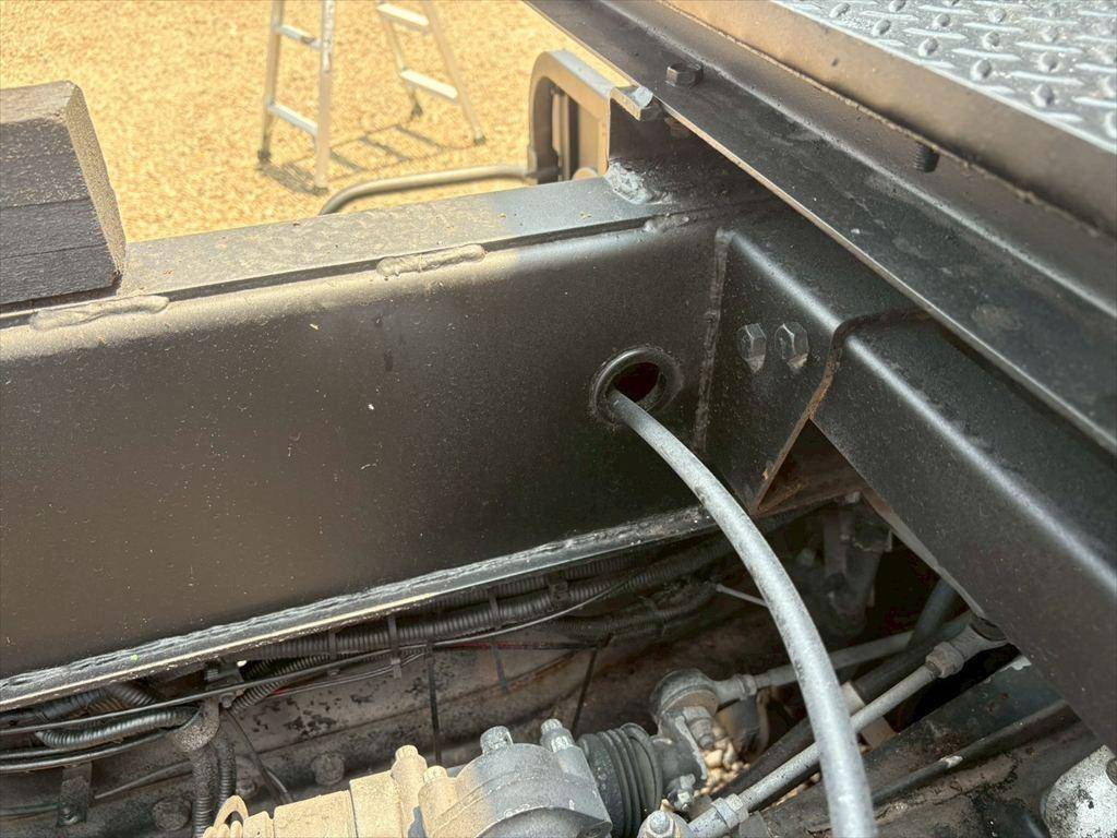 三菱ふそうスーパーグレート深ダンプ（土砂禁ダンプ）大型（10t）[写真16]