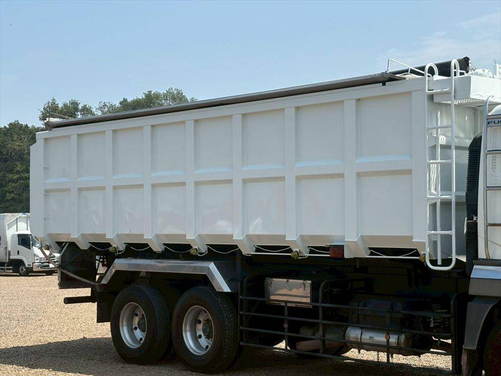 三菱ふそうスーパーグレート深ダンプ（土砂禁ダンプ）大型（10t）[写真05]