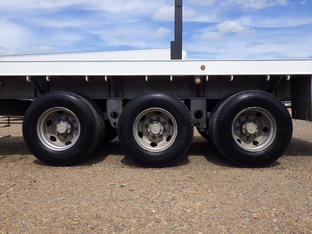 その他のメーカーその他の車種平床式トレーラー大型（10t）[写真22]