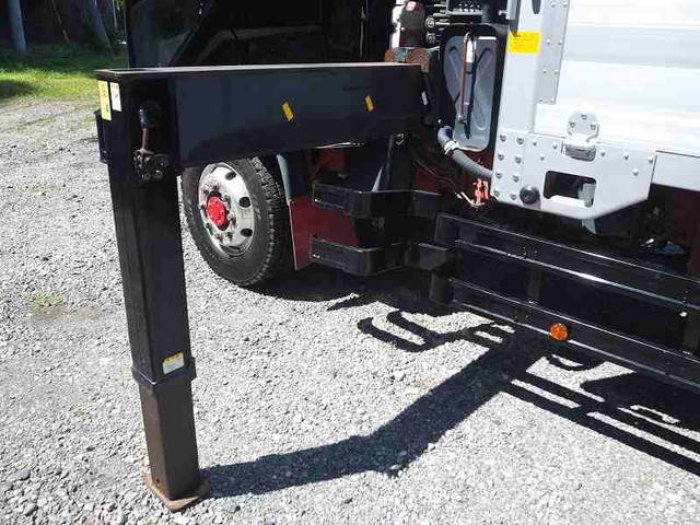 三菱ふそうファイタークレーン4段増トン（6t・8t）[写真13]