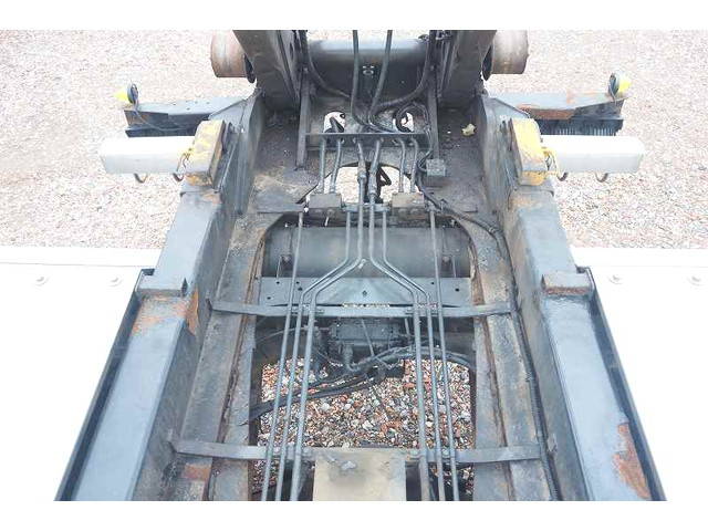 UDトラックスクオンコンテナ専用車大型（10t）[写真14]