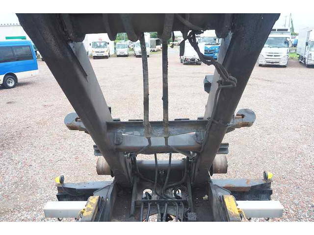 UDトラックスクオンコンテナ専用車大型（10t）[写真15]