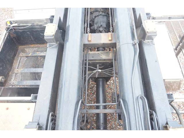 UDトラックスクオンコンテナ専用車大型（10t）[写真22]